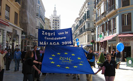 foto de una manifestacion de apoyo a la capitalidad cultural de Malaga en 2016 promovida por la Asociacion Cultural Zegri